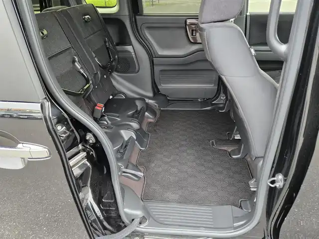 ホンダ Ｎ ＢＯＸ カスタム G L ホンダセンシング 鹿児島県 2019(令1)年 4.3万km クリスタルブラックパール 純正ナビ/片側パワースライドドア/バックカメラ/ビルトインETC/アダプティブクルーズコントロール/ソナーセンサー/ホンダセンシング/・衝突軽減ブレーキ/・前後誤発進抑制機能/・歩行者事故低減ステアリング/・先行車発進お知らせ機能/・車線維持支援システム/・オートハイビーム/・標識認識機能/LEDヘッドランプ/ステアリングスイッチ/チップアップ機能付スライドリアシート/純正14インチアルミホイール/スマートキーシステム/プッシュエンジンスタート/禁煙車