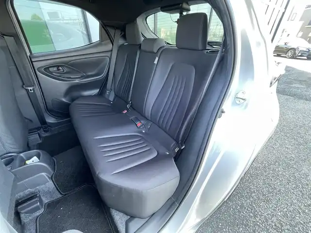 トヨタ ヤリス X 道央・札幌 2021(令3)年 3.8万km シルバーM ４WD/寒冷地仕様/純正メーカーナビ/AM/FM/BT/トヨタセーフティセンス/衝突被害軽減ブレーキ/横滑り防止装置/レーダークルーズコントロール/レーンキープアシスト/クリアランスソナー/バックカメラ/ビルトインETC/ドライブレコーダー/ワイパーデアイサー/DRIVEMODE/ステアリングリモコン/プッシュスタート/スマートキー/ハロゲンヘッドライト/オートライト/オートマチックハイビーム/電動格納ミラー/ウィンカーミラー/ドアバイザー