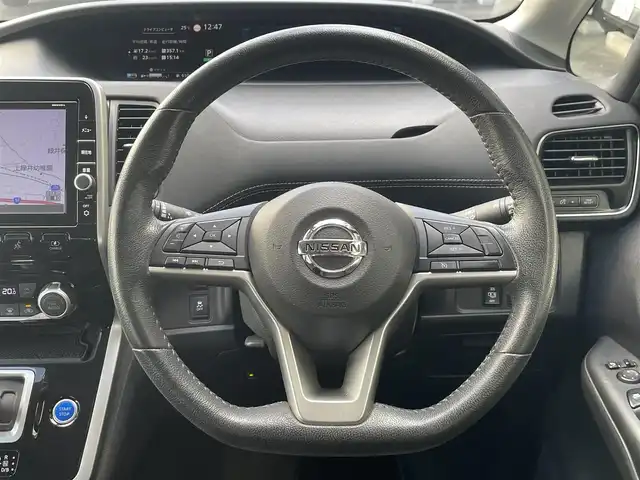 日産 セレナ e－パワー ハイウェイスター V 大分県 2019(平31)年 7.5万km ダイヤモンドブラック セーフティパックA/ダイナミックパッケージ/エマージェンシーブレーキ/純正9インチナビ/・CD/DVD/DTV/Bluetooth/アラウンドビューモニター/純正フリップダウンモニター/クルーズコントロール/両側パワースライドドア/LEDオートライト/オートハイビーム/純正前方ドライブレコーダー/ビルトインETC/スマートキー/スペアキー/プッシュスタート/純正15インチアルミホイール