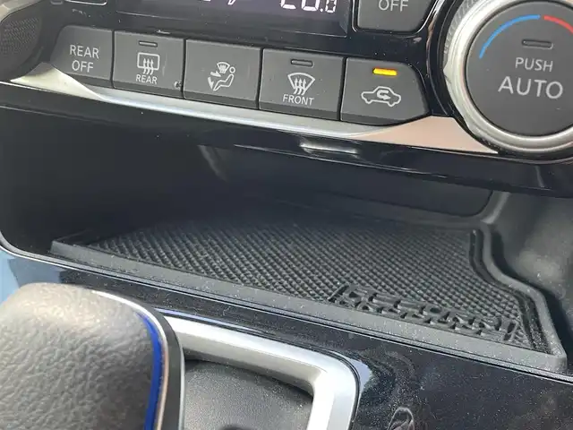 日産 セレナ e－パワー ハイウェイスター V 大分県 2019(平31)年 7.5万km ダイヤモンドブラック セーフティパックA/ダイナミックパッケージ/エマージェンシーブレーキ/純正9インチナビ/・CD/DVD/DTV/Bluetooth/アラウンドビューモニター/純正フリップダウンモニター/クルーズコントロール/両側パワースライドドア/LEDオートライト/オートハイビーム/純正前方ドライブレコーダー/ビルトインETC/スマートキー/スペアキー/プッシュスタート/純正15インチアルミホイール