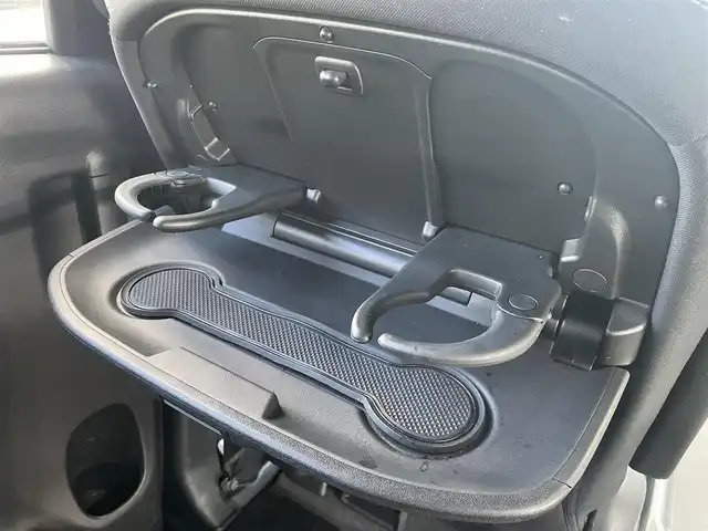 日産 セレナ e－パワー ハイウェイスター V 大分県 2019(平31)年 7.5万km ダイヤモンドブラック セーフティパックA/ダイナミックパッケージ/エマージェンシーブレーキ/純正9インチナビ/・CD/DVD/DTV/Bluetooth/アラウンドビューモニター/純正フリップダウンモニター/クルーズコントロール/両側パワースライドドア/LEDオートライト/オートハイビーム/純正前方ドライブレコーダー/ビルトインETC/スマートキー/スペアキー/プッシュスタート/純正15インチアルミホイール