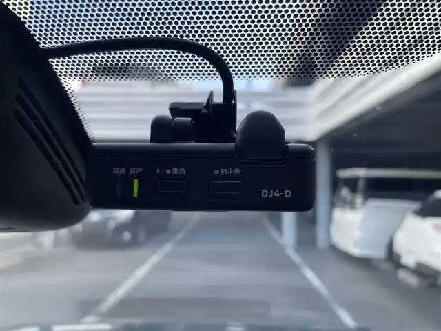 日産 セレナ e－パワー ハイウェイスター V 大分県 2019(平31)年 7.5万km ダイヤモンドブラック セーフティパックA/ダイナミックパッケージ/エマージェンシーブレーキ/純正9インチナビ/・CD/DVD/DTV/Bluetooth/アラウンドビューモニター/純正フリップダウンモニター/クルーズコントロール/両側パワースライドドア/LEDオートライト/オートハイビーム/純正前方ドライブレコーダー/ビルトインETC/スマートキー/スペアキー/プッシュスタート/純正15インチアルミホイール