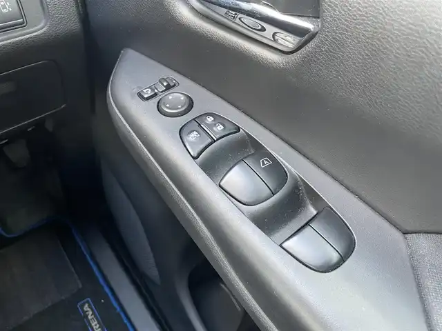 日産 セレナ e－パワー ハイウェイスター V 大分県 2019(平31)年 7.5万km ダイヤモンドブラック セーフティパックA/ダイナミックパッケージ/エマージェンシーブレーキ/純正9インチナビ/・CD/DVD/DTV/Bluetooth/アラウンドビューモニター/純正フリップダウンモニター/クルーズコントロール/両側パワースライドドア/LEDオートライト/オートハイビーム/純正前方ドライブレコーダー/ビルトインETC/スマートキー/スペアキー/プッシュスタート/純正15インチアルミホイール