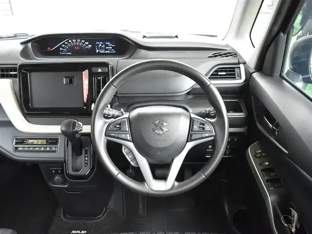 スズキ ソリオ HV MZ 福岡県 2022(令4)年 7.4万km スーパーブラックパール デュアルカメラブレーキサポート/全方位モニター用カメラ/両側パワースライドドア/レーダークルーズコントロール/前席シートヒーター/純正15インチアルミホイール/ヘッドアップディスプレイ/ドアバイザー/フロアマット/プッシュスタート/スマートキー×2/新車時保証書/取扱説明書