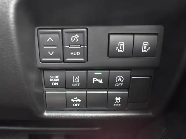 スズキ ソリオ HV MZ 福岡県 2022(令4)年 7.4万km スーパーブラックパール デュアルカメラブレーキサポート/全方位モニター用カメラ/両側パワースライドドア/レーダークルーズコントロール/前席シートヒーター/純正15インチアルミホイール/ヘッドアップディスプレイ/ドアバイザー/フロアマット/プッシュスタート/スマートキー×2/新車時保証書/取扱説明書