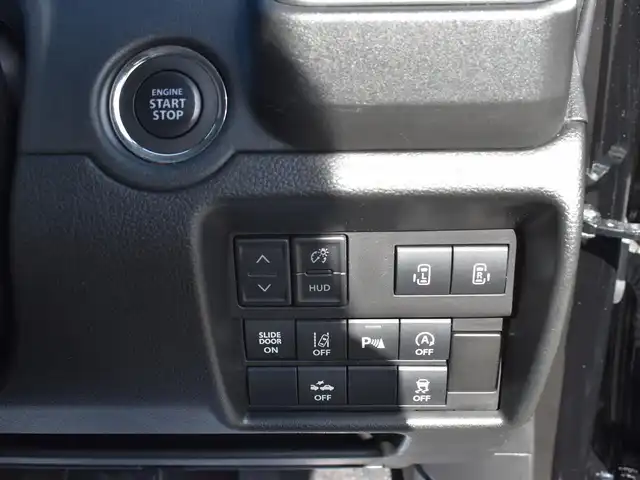 スズキ ソリオ HV MZ 福岡県 2022(令4)年 7.4万km スーパーブラックパール デュアルカメラブレーキサポート/全方位モニター用カメラ/両側パワースライドドア/レーダークルーズコントロール/前席シートヒーター/純正15インチアルミホイール/ヘッドアップディスプレイ/ドアバイザー/フロアマット/プッシュスタート/スマートキー×2/新車時保証書/取扱説明書