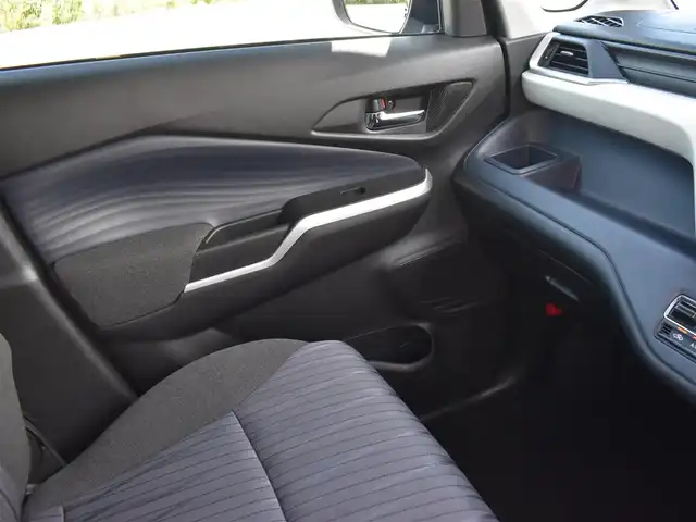 スズキ ソリオ HV MZ 福岡県 2022(令4)年 7.4万km スーパーブラックパール デュアルカメラブレーキサポート/全方位モニター用カメラ/両側パワースライドドア/レーダークルーズコントロール/前席シートヒーター/純正15インチアルミホイール/ヘッドアップディスプレイ/ドアバイザー/フロアマット/プッシュスタート/スマートキー×2/新車時保証書/取扱説明書