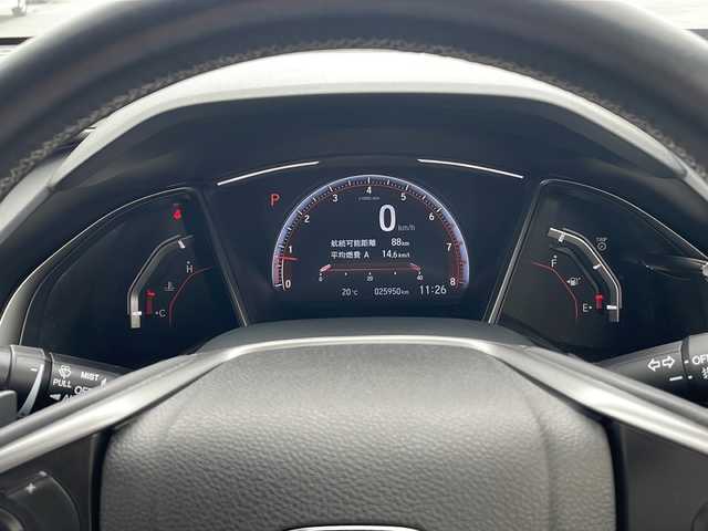 ホンダ シビック ハッチバック 山形県 2019(令1)年 2.6万km クリスタルブラックパール レザーインテリア（MOP）/ホンダセンシング　/　・衝突軽減ブレーキ/　・路外逸脱抑制機能/　・渋滞追従機能付きアダブティブクルーズコントロール/　・標識認識機能/ワーク（WORK）19インチアルミホイール/　（ＬＡＮＶＥＣ　ＬＳ１）/LEDヘッドライト　/運転席８Ｗａｙパワーシート　/クルーズコントロール/社外ナビ/TV/バックカメラ/ETC