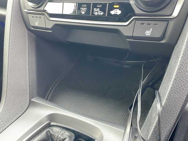 ホンダ シビック ハッチバック 山形県 2019(令1)年 2.6万km クリスタルブラックパール レザーインテリア（MOP）/ホンダセンシング　/　・衝突軽減ブレーキ/　・路外逸脱抑制機能/　・渋滞追従機能付きアダブティブクルーズコントロール/　・標識認識機能/ワーク（WORK）19インチアルミホイール/　（ＬＡＮＶＥＣ　ＬＳ１）/LEDヘッドライト　/運転席８Ｗａｙパワーシート　/クルーズコントロール/社外ナビ/TV/バックカメラ/ETC