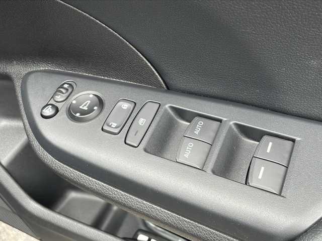 ホンダ シビック ハッチバック 山形県 2019(令1)年 2.6万km クリスタルブラックパール レザーインテリア（MOP）/ホンダセンシング　/　・衝突軽減ブレーキ/　・路外逸脱抑制機能/　・渋滞追従機能付きアダブティブクルーズコントロール/　・標識認識機能/ワーク（WORK）19インチアルミホイール/　（ＬＡＮＶＥＣ　ＬＳ１）/LEDヘッドライト　/運転席８Ｗａｙパワーシート　/クルーズコントロール/社外ナビ/TV/バックカメラ/ETC