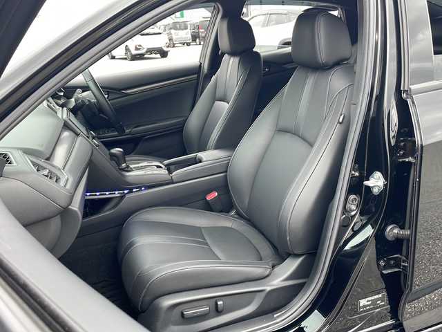 ホンダ シビック ハッチバック 山形県 2019(令1)年 2.6万km クリスタルブラックパール レザーインテリア（MOP）/ホンダセンシング　/　・衝突軽減ブレーキ/　・路外逸脱抑制機能/　・渋滞追従機能付きアダブティブクルーズコントロール/　・標識認識機能/ワーク（WORK）19インチアルミホイール/　（ＬＡＮＶＥＣ　ＬＳ１）/LEDヘッドライト　/運転席８Ｗａｙパワーシート　/クルーズコントロール/社外ナビ/TV/バックカメラ/ETC