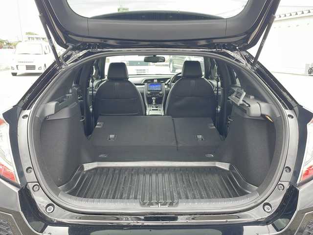 ホンダ シビック ハッチバック 山形県 2019(令1)年 2.6万km クリスタルブラックパール レザーインテリア（MOP）/ホンダセンシング　/　・衝突軽減ブレーキ/　・路外逸脱抑制機能/　・渋滞追従機能付きアダブティブクルーズコントロール/　・標識認識機能/ワーク（WORK）19インチアルミホイール/　（ＬＡＮＶＥＣ　ＬＳ１）/LEDヘッドライト　/運転席８Ｗａｙパワーシート　/クルーズコントロール/社外ナビ/TV/バックカメラ/ETC