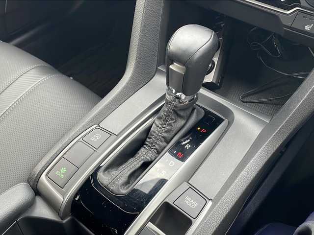 ホンダ シビック ハッチバック 山形県 2019(令1)年 2.6万km クリスタルブラックパール レザーインテリア（MOP）/ホンダセンシング　/　・衝突軽減ブレーキ/　・路外逸脱抑制機能/　・渋滞追従機能付きアダブティブクルーズコントロール/　・標識認識機能/ワーク（WORK）19インチアルミホイール/　（ＬＡＮＶＥＣ　ＬＳ１）/LEDヘッドライト　/運転席８Ｗａｙパワーシート　/クルーズコントロール/社外ナビ/TV/バックカメラ/ETC