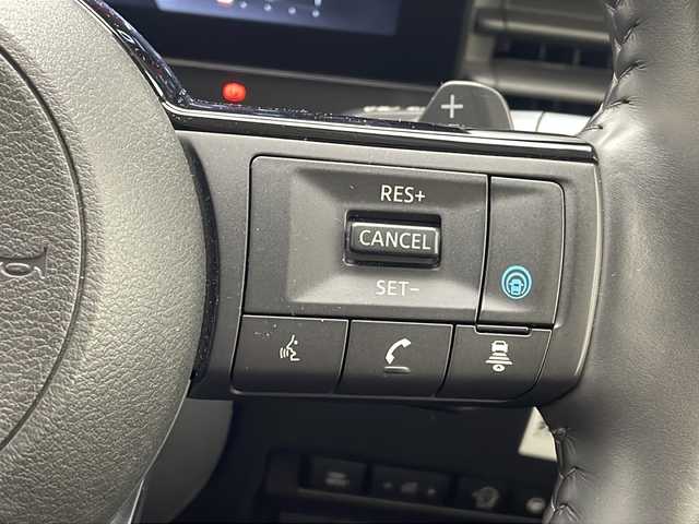 日産 セレナ ハイウェイスター V 沖縄県 2023(令5)年 3.1万km ダイヤモンドブラック 純正12.3インチナビ/(フルセグ/Bluetooth/AppleCarPlay/AndroidAuto)/全方位カメラ/インテリジェントクルーズコントロール/ブラインドスポットモニター/衝突被害軽減システム/プロパイロット/前後インテリジェントソナー/電動パーキングブレーキ/オートブレーキホールド/LEDヘッドライト＆フォグランプ/オートライト/革巻きステアリング/ステアリングスイッチ/ETC2.0/デジタルインナーミラー/パドルシフト/エレクトロニックシフト/両側パワースライド/電動格納ウィンカーミラー/置くだけ充電/USB/スマートキー/プッシュスタート/社外フロアマット/純正16インチアルミホイール/W＋サイド＋カーテンSRS＋ABS