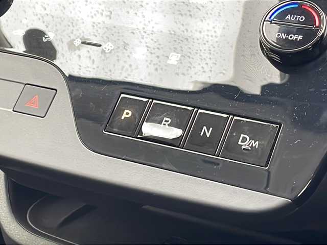 日産 セレナ ハイウェイスター V 沖縄県 2023(令5)年 3.1万km ダイヤモンドブラック 純正12.3インチナビ/(フルセグ/Bluetooth/AppleCarPlay/AndroidAuto)/全方位カメラ/インテリジェントクルーズコントロール/ブラインドスポットモニター/衝突被害軽減システム/プロパイロット/前後インテリジェントソナー/電動パーキングブレーキ/オートブレーキホールド/LEDヘッドライト＆フォグランプ/オートライト/革巻きステアリング/ステアリングスイッチ/ETC2.0/デジタルインナーミラー/パドルシフト/エレクトロニックシフト/両側パワースライド/電動格納ウィンカーミラー/置くだけ充電/USB/スマートキー/プッシュスタート/社外フロアマット/純正16インチアルミホイール/W＋サイド＋カーテンSRS＋ABS