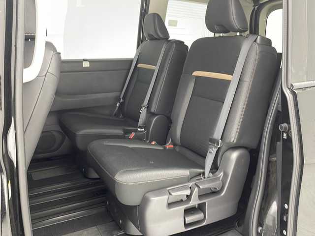 日産 セレナ ハイウェイスター V 沖縄県 2023(令5)年 3.1万km ダイヤモンドブラック 純正12.3インチナビ/(フルセグ/Bluetooth/AppleCarPlay/AndroidAuto)/全方位カメラ/インテリジェントクルーズコントロール/ブラインドスポットモニター/衝突被害軽減システム/プロパイロット/前後インテリジェントソナー/電動パーキングブレーキ/オートブレーキホールド/LEDヘッドライト＆フォグランプ/オートライト/革巻きステアリング/ステアリングスイッチ/ETC2.0/デジタルインナーミラー/パドルシフト/エレクトロニックシフト/両側パワースライド/電動格納ウィンカーミラー/置くだけ充電/USB/スマートキー/プッシュスタート/社外フロアマット/純正16インチアルミホイール/W＋サイド＋カーテンSRS＋ABS