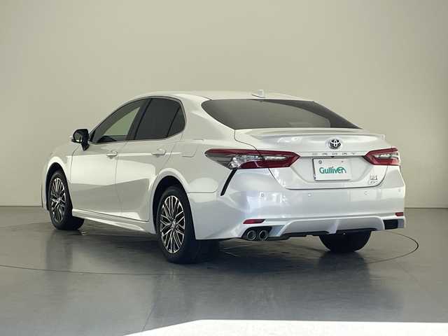 トヨタ カムリ WS 長野県 2023(令5)年 3.2万km プラチナホワイトパールマイカ 4WD/純正ディスプレイオーディオ(ナビ付/BT/HDMI/ラジオ)/バックカメラ/トヨタセーフティセンス/・プリクラッシュセーフティ/・アダプティブクルーズコントロール/・レーンキープアシスト/・BSM/・RCTA/・クリアランスソナー/ハーフレザーシート/パワーシート（D席）/レオニス17インチAW付夏タイヤ/17インチ純正AW付冬タイヤ(VRX3)積込み/寒冷地仕様/ドライブレコーダー（前後）/オートマチックハイビーム/LEDヘッドライト/フロントリヤフォグライト/フロントワイパーデアイサー/純正フロアマット/電動パーキングブレーキ/ブレーキホールド/スペアキー