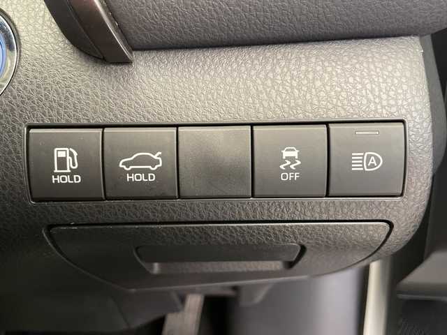 トヨタ カムリ WS 長野県 2023(令5)年 3.2万km プラチナホワイトパールマイカ 4WD/純正ディスプレイオーディオ(ナビ付/BT/HDMI/ラジオ)/バックカメラ/トヨタセーフティセンス/・プリクラッシュセーフティ/・アダプティブクルーズコントロール/・レーンキープアシスト/・BSM/・RCTA/・クリアランスソナー/ハーフレザーシート/パワーシート（D席）/レオニス17インチAW付夏タイヤ/17インチ純正AW付冬タイヤ(VRX3)積込み/寒冷地仕様/ドライブレコーダー（前後）/オートマチックハイビーム/LEDヘッドライト/フロントリヤフォグライト/フロントワイパーデアイサー/純正フロアマット/電動パーキングブレーキ/ブレーキホールド/スペアキー