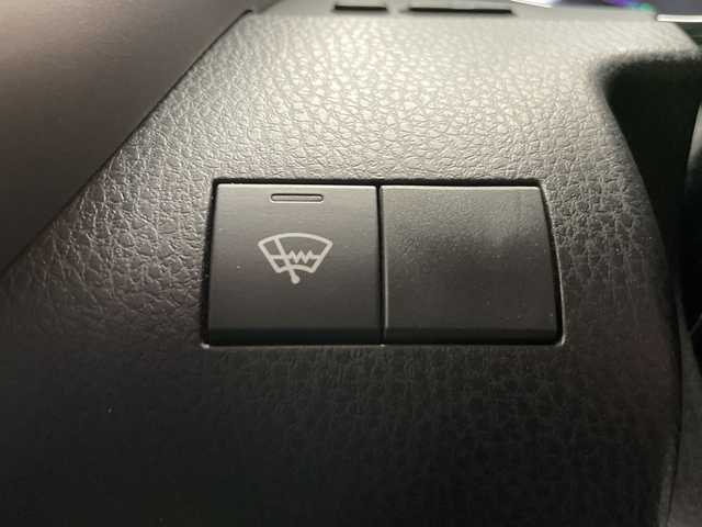 トヨタ カムリ WS 長野県 2023(令5)年 3.2万km プラチナホワイトパールマイカ 4WD/純正ディスプレイオーディオ(ナビ付/BT/HDMI/ラジオ)/バックカメラ/トヨタセーフティセンス/・プリクラッシュセーフティ/・アダプティブクルーズコントロール/・レーンキープアシスト/・BSM/・RCTA/・クリアランスソナー/ハーフレザーシート/パワーシート（D席）/レオニス17インチAW付夏タイヤ/17インチ純正AW付冬タイヤ(VRX3)積込み/寒冷地仕様/ドライブレコーダー（前後）/オートマチックハイビーム/LEDヘッドライト/フロントリヤフォグライト/フロントワイパーデアイサー/純正フロアマット/電動パーキングブレーキ/ブレーキホールド/スペアキー