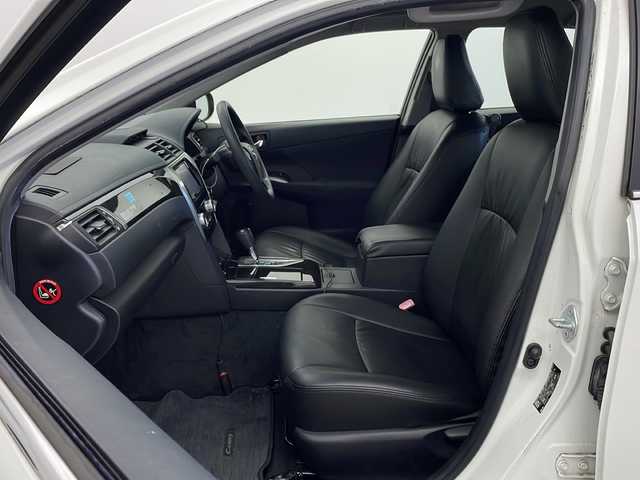 トヨタ カムリ ハイブリット 栃木県 2013(平25)年 18万km ホワイトパールクリスタルシャイン 純正ナビ/（BT/フルセグ/CD/DVD/AM/FM)/横滑り防止/ドライブレコーダー/プッシュスタート/スマートキー/純正アルミホイール/純正フロアマット/電動格納ミラー