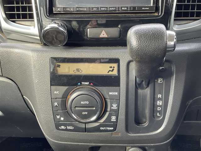 スズキ スペーシア カスタム XS 神奈川県 2014(平26)年 8.8万km スチールシルバーM (株)IDOMが運営する【じしゃロン相模原店】の自社ローン対象車両になります。こちらは現金ご利用時の価格です。自社ローンご希望の方は別途その旨お申付け下さい。/純正アルミホイール/純正フロアマット/オートライト/電動格納ミラー/アイドリングストップ/ドアバイザー/プッシュスタート/片側パワースライドドア/ETC/スマートキー/HID