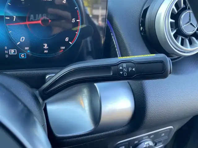 メルセデス・ベンツ Ｍ・ベンツ ＧＬＢ２００ｄ 4マチック AMGライン 福岡県 2021(令3)年 4.6万km コスモスブラック ・1オーナー/・アダプティブクルーズコントロール/・純正ナビ/BT/USB/・全方位カメラハーフレザーシート/シートヒーター/・純正ドライブレコーダー/・フルセグ/・ETC2.0/・純正19AW/・LEDライト/・保証書/・取扱説明書