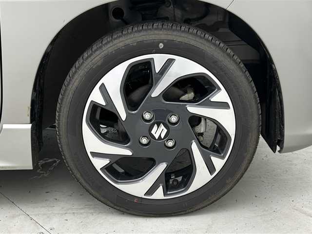 スズキ スペーシア カスタム HYBRID XS 宮城県 2024(令6)年 0.7万km スチールシルバーM 禁煙車/全方位モニター/スズキセーフティサポート/・デュアルセンサーブレーキサポートII/・車線逸脱警報/・アダプティブクルーズコントロール/・オートハイビームアシスト/・ヘッドアップディスプレイ/スズキコネクト9インチナビ/・CD.DVD.BT.USB/フルセグTV/両側パワースライドドア/ハーフレザーシート/前席シートヒーター/後席オットマン/LEDヘッドライト/LEDフォグランプ/ステアリングヒーター/ステアリングスイッチ/電動パーキングブレーキ/オートホールド機能/プッシュスタート/スマートキー/純正15インチアルミホイール/純正フロアマット/ロールサンシェード/シートバックテーブル