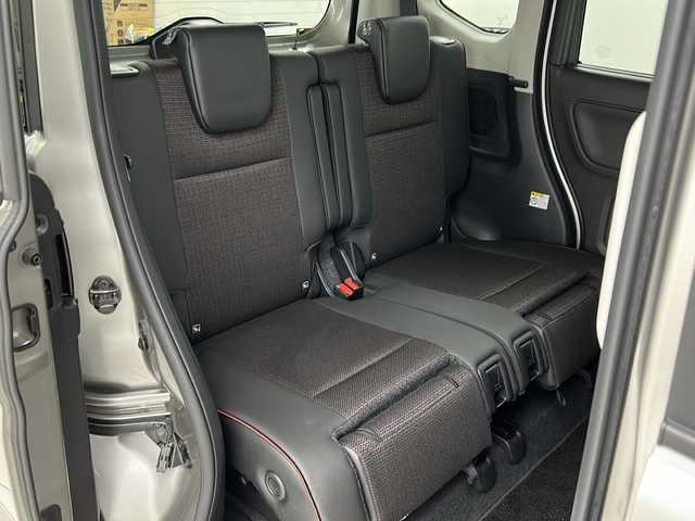 スズキ スペーシア カスタム HYBRID XS 宮城県 2024(令6)年 0.7万km スチールシルバーM 禁煙車/全方位モニター/スズキセーフティサポート/・デュアルセンサーブレーキサポートII/・車線逸脱警報/・アダプティブクルーズコントロール/・オートハイビームアシスト/・ヘッドアップディスプレイ/スズキコネクト9インチナビ/・CD.DVD.BT.USB/フルセグTV/両側パワースライドドア/ハーフレザーシート/前席シートヒーター/後席オットマン/LEDヘッドライト/LEDフォグランプ/ステアリングヒーター/ステアリングスイッチ/電動パーキングブレーキ/オートホールド機能/プッシュスタート/スマートキー/純正15インチアルミホイール/純正フロアマット/ロールサンシェード/シートバックテーブル