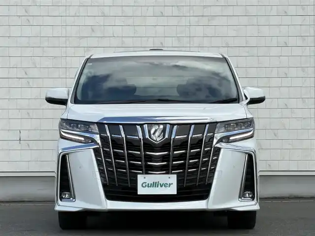 トヨタ アルファード S Cパッケージ 岩手県 2021(令3)年 3.8万km ホワイトパールクリスタルシャイン 禁煙車/ツインサンルーフ/純正フリップダウンモニター/レザーシート/両側パワースライドドア/デジタルインナーミラー/ハンドルヒーター/前席シートヒーター/エアシート/前席/2列目パワーシート/パワーバックドア/ディスプレイオーディオ/→Bluetooth/FM/AM/バックカメラ/ステアリングスイッチ/追従型クルーズコントロール/前後コーナーセンサー/レーンキープアシスト/衝突軽減システム/ブラインドスポットモニター/電子パーキング/オートブレーキホールド/オートライト/オートハイビーム/LEDヘッドライト/LEDフォグライト/〇プッシュスタート/〇電動格納ミラー/〇ウィンカーミラー/〇ドアバイザー/〇フロアマット/〇シガーソケット/〇USBポート/〇スマートキー/前後ドライブレコーダー/ビルトインETC/冬タイヤ社外AW車載