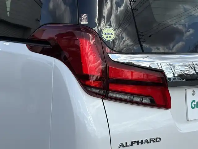 トヨタ アルファード S Cパッケージ 岩手県 2021(令3)年 3.8万km ホワイトパールクリスタルシャイン 禁煙車/ツインサンルーフ/純正フリップダウンモニター/レザーシート/両側パワースライドドア/デジタルインナーミラー/ハンドルヒーター/前席シートヒーター/エアシート/前席/2列目パワーシート/パワーバックドア/ディスプレイオーディオ/→Bluetooth/FM/AM/バックカメラ/ステアリングスイッチ/追従型クルーズコントロール/前後コーナーセンサー/レーンキープアシスト/衝突軽減システム/ブラインドスポットモニター/電子パーキング/オートブレーキホールド/オートライト/オートハイビーム/LEDヘッドライト/LEDフォグライト/〇プッシュスタート/〇電動格納ミラー/〇ウィンカーミラー/〇ドアバイザー/〇フロアマット/〇シガーソケット/〇USBポート/〇スマートキー/前後ドライブレコーダー/ビルトインETC/冬タイヤ社外AW車載