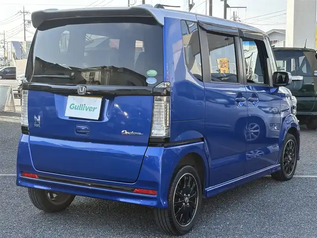 ホンダ Ｎ ＢＯＸ カスタム G ターボ Lパッケージ 石川県 2015(平27)年 4.7万km ブリリアントスポーティブルーメタリック2トーン ・ディーラー点検記録H28:29:30:31:R2:3:4:5:7年有り　/・ワンオーナー　/・４WD/・ターボ車両/・両側パワースライドドア　/・黒ハーフレザーシート　/・オートライト　/・HIDヘットライト　/・LEDフォグライト　/・2列目ロールサンシェード/・純正ワンセグTV/・バックカメラ/・クルーズコントロール/・オートリトラクタブミラー/・ウインカーミラー/・純正15インチアルミ/・ブリジストンタイヤ/・スマートキー×２/・プッシュスタート/・保証書/・取説
