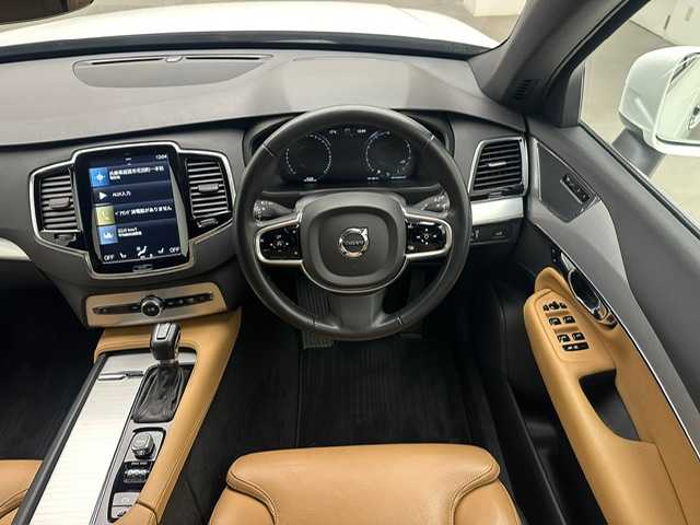 ボルボ ＸＣ９０ T5 AWD モーメンタム 兵庫県 2016(平28)年 8.2万km クリスタルホワイトP 純正HDDナビ/（CD、BT、USB、フルセグ）/ドライブレコーダー/アラウンドビューモニター/コーナーセンサー/アイドリングストップ/４WD/ACC/BSM/LKA/自動駐車/自動発進/クロストラックアラート/ETC/レザーシート/パワーシート/シートヒーター/ルーフレール/フットトランクオープナー/パワーバックドア/LEDヘッドライト/LEDフォグランプ/オートハイビーム/社外フロアマット/純正19インチAW