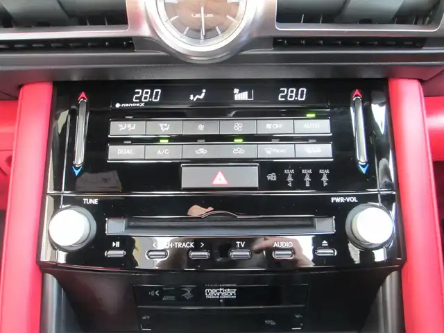 レクサス ＩＳ 300 Fスポーツ モードブラック 千葉県 2021(令3)年 3.4万km ソニッククロム ワンオーナー/純正ナビ、フルセグTV/バックカメラ/純正オーディオ【DVD/CD/BT/SD/USB】/サンルーフ/赤革シート/マークレビンソン/TOM’Sエアロ&4本出しマフラー/TRDエアロダイナミクスミラーカバー/F SPORT専用オレンジキャリパー/純正19インチアルミホイール/LEDヘッドライト/プリクラッシュセーフティ/レーダークルーズコントロール/レーンキープアシスト/クリアランスソナー/ブラインドスポットモニター/パドルシフト付きウッドコンビステアリング/運転席シートメモリ/前席パワーシート/シートヒーター/エアシート/純正前方ドライブレコーダー/ビルトインETC2.0/スマートキー×2、カードキー×1/取扱説明書/ナビ取扱説明書/新車時保証書/レクサス整備記録簿(R3/R4/R5/R6/R7)