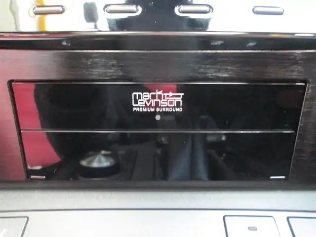 レクサス ＩＳ 300 Fスポーツ モードブラック 千葉県 2021(令3)年 3.4万km ソニッククロム ワンオーナー/純正ナビ、フルセグTV/バックカメラ/純正オーディオ【DVD/CD/BT/SD/USB】/サンルーフ/赤革シート/マークレビンソン/TOM’Sエアロ&4本出しマフラー/TRDエアロダイナミクスミラーカバー/F SPORT専用オレンジキャリパー/純正19インチアルミホイール/LEDヘッドライト/プリクラッシュセーフティ/レーダークルーズコントロール/レーンキープアシスト/クリアランスソナー/ブラインドスポットモニター/パドルシフト付きウッドコンビステアリング/運転席シートメモリ/前席パワーシート/シートヒーター/エアシート/純正前方ドライブレコーダー/ビルトインETC2.0/スマートキー×2、カードキー×1/取扱説明書/ナビ取扱説明書/新車時保証書/レクサス整備記録簿(R3/R4/R5/R6/R7)