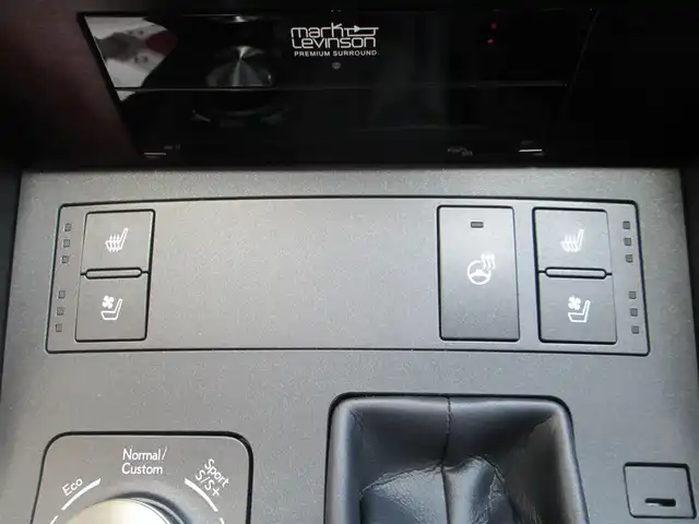 レクサス ＩＳ 300 Fスポーツ モードブラック 千葉県 2021(令3)年 3.4万km ソニッククロム ワンオーナー/純正ナビ、フルセグTV/バックカメラ/純正オーディオ【DVD/CD/BT/SD/USB】/サンルーフ/赤革シート/マークレビンソン/TOM’Sエアロ&4本出しマフラー/TRDエアロダイナミクスミラーカバー/F SPORT専用オレンジキャリパー/純正19インチアルミホイール/LEDヘッドライト/プリクラッシュセーフティ/レーダークルーズコントロール/レーンキープアシスト/クリアランスソナー/ブラインドスポットモニター/パドルシフト付きウッドコンビステアリング/運転席シートメモリ/前席パワーシート/シートヒーター/エアシート/純正前方ドライブレコーダー/ビルトインETC2.0/スマートキー×2、カードキー×1/取扱説明書/ナビ取扱説明書/新車時保証書/レクサス整備記録簿(R3/R4/R5/R6/R7)