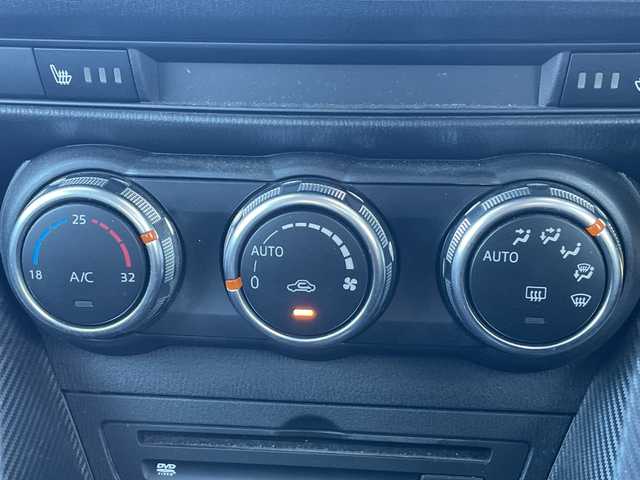 マツダ デミオ XD ツーリング 茨城県 2016(平28)年 9.3万km ダイナミックブルーマイカ 純正ナビ/-BT/AM/FM/CD/TV　/衝突軽減システム　/バックカメラ　/コーナーセンサー前後　/ディーゼル　/ターボ　/ブラインドスポットモニター　/ＬＥＤヘッドライト /クルーズコントロール /パドルシフト /シートヒーター /ETC