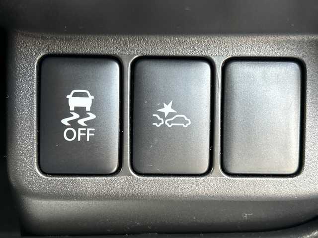 三菱 ｅＫカスタム T　セーフティPKG 沖縄県 2017(平29)年 10.7万km ライトニングブルーマイカ 社外ナビ/フルセグTV/Ｂｌｕｅｔｏｏｔｈ/ＣＤ/ＤＶＤ/アラウンドビューモニター/バックカメラ/クルーズコントロール/LEDオートライト/シートヒーター/純正アルミホイール/ステアリングスイッチ/プッシュスタート/アイドリングストップ/衝突被害軽減システム/前後ドライブレコーダー/スマートキー/ＥＴＣ