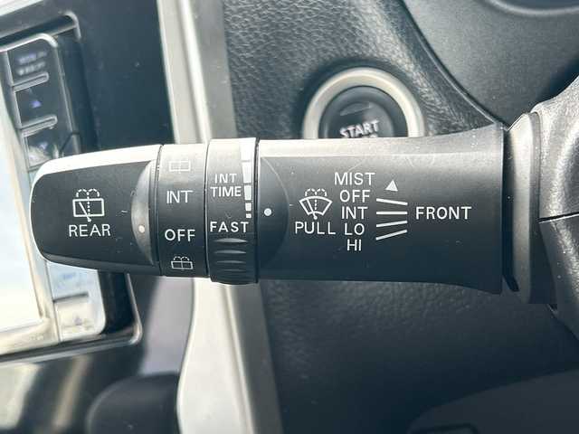 三菱 ｅＫカスタム T　セーフティPKG 沖縄県 2017(平29)年 10.7万km ライトニングブルーマイカ 社外ナビ/フルセグTV/Ｂｌｕｅｔｏｏｔｈ/ＣＤ/ＤＶＤ/アラウンドビューモニター/バックカメラ/クルーズコントロール/LEDオートライト/シートヒーター/純正アルミホイール/ステアリングスイッチ/プッシュスタート/アイドリングストップ/衝突被害軽減システム/前後ドライブレコーダー/スマートキー/ＥＴＣ