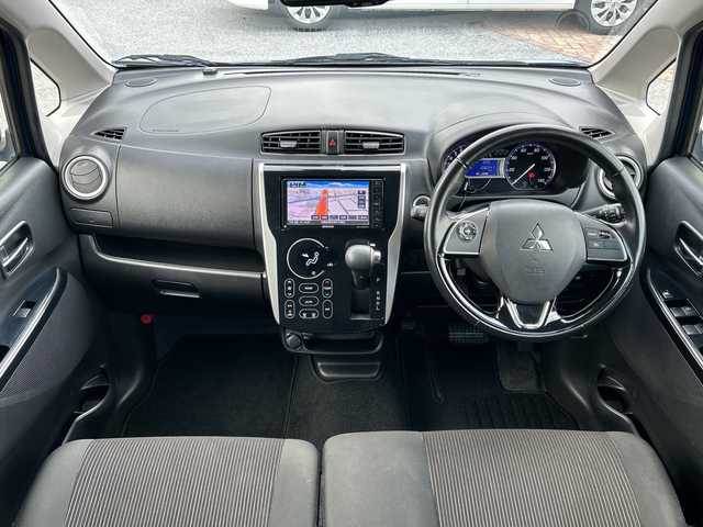 三菱 ｅＫカスタム T　セーフティPKG 沖縄県 2017(平29)年 10.7万km ライトニングブルーマイカ 社外ナビ/フルセグTV/Ｂｌｕｅｔｏｏｔｈ/ＣＤ/ＤＶＤ/アラウンドビューモニター/バックカメラ/クルーズコントロール/LEDオートライト/シートヒーター/純正アルミホイール/ステアリングスイッチ/プッシュスタート/アイドリングストップ/衝突被害軽減システム/前後ドライブレコーダー/スマートキー/ＥＴＣ