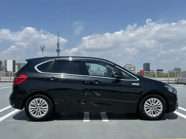 ＢＭＷ ２１８ｄ アクティブツアラー ラグジュアリー 東京都 2018(平30)年 9.6万km サファイアブラックP ディーラー車/純正メモリーナビ（CD/DVD/BT)/バックカメラ/黒皮シート/純正１６インチアルミ/パワーバックドア/D・N席パワーシート/クルーズコントロール/ドライブレコーダー/社外レーダー（ASSURA AR-47LA)/コーナーセンサー/エンジンプッシュボタン/スマートキー/保証書・取説・スペアキー１本