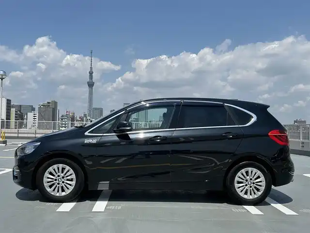ＢＭＷ ２１８ｄ アクティブツアラー ラグジュアリー 東京都 2018(平30)年 9.6万km サファイアブラックP ディーラー車/純正メモリーナビ（CD/DVD/BT)/バックカメラ/黒皮シート/純正１６インチアルミ/パワーバックドア/D・N席パワーシート/クルーズコントロール/ドライブレコーダー/社外レーダー（ASSURA AR-47LA)/コーナーセンサー/エンジンプッシュボタン/スマートキー/保証書・取説・スペアキー１本