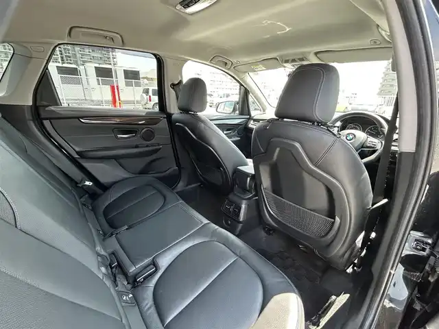 ＢＭＷ ２１８ｄ アクティブツアラー ラグジュアリー 東京都 2018(平30)年 9.6万km サファイアブラックP ディーラー車/純正メモリーナビ（CD/DVD/BT)/バックカメラ/黒皮シート/純正１６インチアルミ/パワーバックドア/D・N席パワーシート/クルーズコントロール/ドライブレコーダー/社外レーダー（ASSURA AR-47LA)/コーナーセンサー/エンジンプッシュボタン/スマートキー/保証書・取説・スペアキー１本