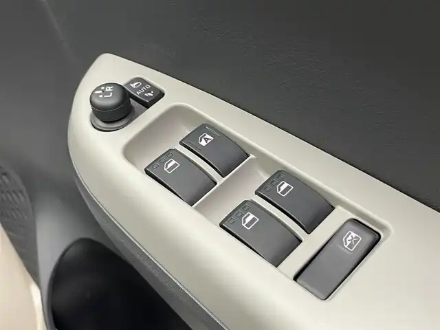 トヨタ パッソ モーダ　チャーム 宮城県 2021(令3)年 1.7万km ブラックマイカメタリック/パウダリーベージュメタリック 2トーン 社外ナビ（AVIC-MRZ099W）/全周囲カメラ/バックカメラ/フルセグTV/ETC/ブラックルーフ/ハーフレザーシート/ドアバイザー/アイドリングストップ/ハイビームアシスト/LEDヘッドライト/取扱説明書/スペアキー　×１
