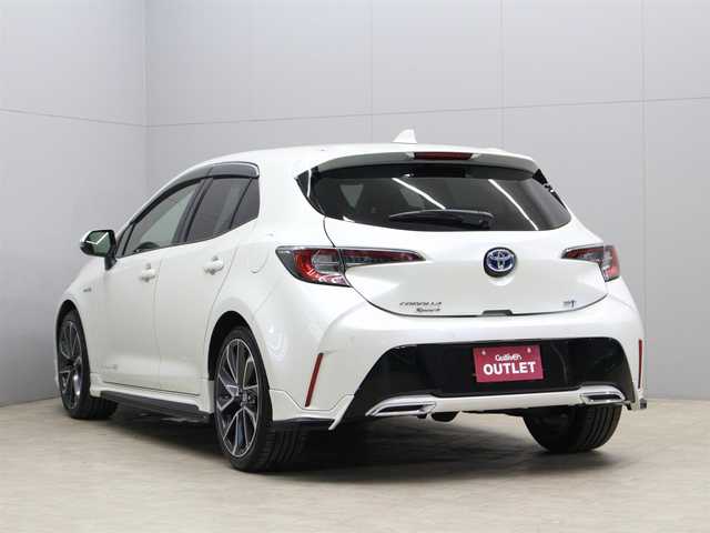 トヨタ カローラ スポーツ ハイブリッドG Z 三重県 2018(平30)年 5.6万km ホワイトパールクリスタルシャイン TRD F・S・Rアンダーエアロ/純正リアスポイラー/純正9インチメモリーナビ・地デジTV/・DVD/CD/・Bluetooth/バックカメラ/セーフティセンス/・プリクラッシュセーフティシステム/・レーントレーシングシスト/・レーダークルーズコントロール/・オートマチックハイビーム/・ロードサイドアシスト/コムテック前後ドライブレコーダー/ビルトインETC/純正18インチ5本ツインスポークダークグレーメタリック塗装切削光輝アルミホイール/丸型1灯式LEDヘッドランプ/・オートライト/オートマチックハイビーム/LEDフォグランプ/プッシュエンジンスタート/スマートキー×2/新車時保証書/取扱説明書