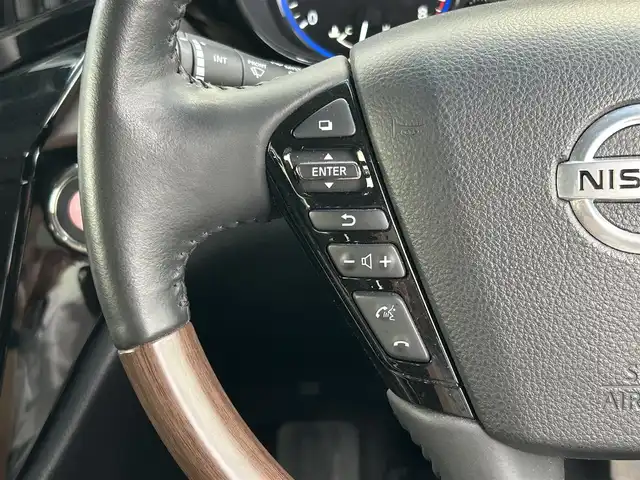 日産 エルグランド 250HWS S アーバンクロム 愛媛県 2021(令3)年 4.5万km ワイン 純正ナビ/Bluetooth/CD/DVD/Blu-ray/フルセグTV/フリップダウンモニター/追従クルコン/電動リアゲート/両側パワースライドドア/前方ドラレコ/バックカメラ/全方位カメラ/コーナーセンサー/純正フロアマット/純正18インチアルミホイール/ETC/USB/LEDオートライト