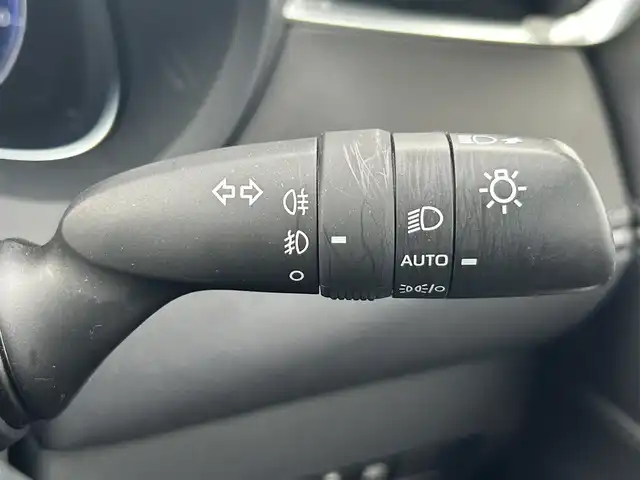 トヨタ ハリアー ハイブリッド G 福島県 2023(令5)年 3.6万km プラチナホワイトパールマイカ 4WD/純正ディスプレイオーディオ/【フルセグTV/BT/Miracast/USB/AM/FM】/デジタルインナーミラー/電動リアゲート/ハーフレザーシート/本革ステアリング/LEDヘッドライト(AUTO付)/フォグランプ/テレビキット/バックカメラ/ETC2.0/トヨタセーフティー/・レーダークルーズコントロール/・車線逸脱防止システム/・衝突軽減ブレーキ/・オートハイビーム/・パーキングアシスト/・ブラインドスポットモニター/・クリアランスソナー/横滑り防止装置/純正ドアバイザー/純正フロアマット/保証・取説