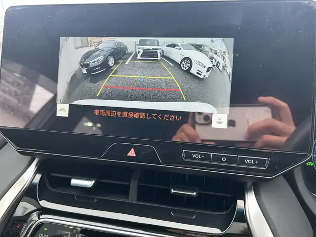 トヨタ ハリアー ハイブリッド G 福島県 2023(令5)年 3.6万km プラチナホワイトパールマイカ 4WD/純正ディスプレイオーディオ/【フルセグTV/BT/Miracast/USB/AM/FM】/デジタルインナーミラー/電動リアゲート/ハーフレザーシート/本革ステアリング/LEDヘッドライト(AUTO付)/フォグランプ/テレビキット/バックカメラ/ETC2.0/トヨタセーフティー/・レーダークルーズコントロール/・車線逸脱防止システム/・衝突軽減ブレーキ/・オートハイビーム/・パーキングアシスト/・ブラインドスポットモニター/・クリアランスソナー/横滑り防止装置/純正ドアバイザー/純正フロアマット/保証・取説