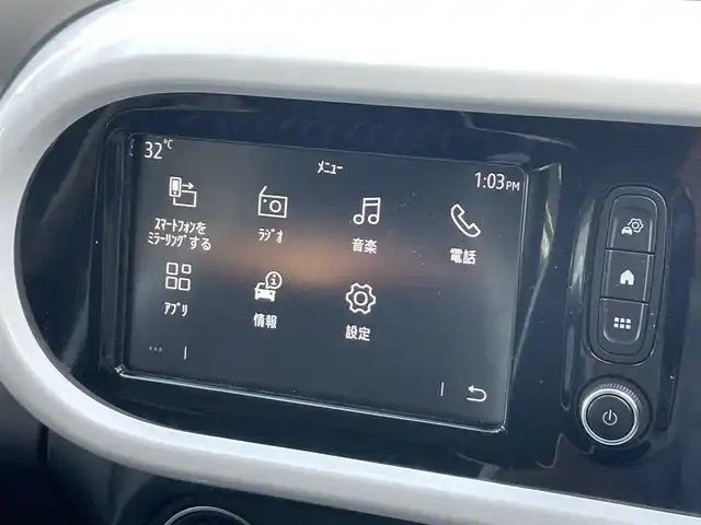 ルノー ルノー トゥインゴ インテンス 静岡県 2024(令6)年 0.7万km 白 １オーナー/車線逸脱警告　/ディスプレイオーディオ/Ｂカメラ　/バックソナー　/社外前後ドラレコ　　/ＥＴＣ　/ハーフレザーシート　/シートヒーター　　/クルコン　/純正１６インチＡＷ　/ＩＳＯＦＩＸ　/リモコンキー/保証書/取説