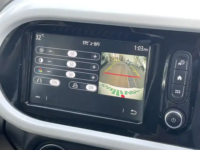 ルノー ルノー トゥインゴ インテンス 静岡県 2024(令6)年 0.7万km 白 １オーナー/車線逸脱警告　/ディスプレイオーディオ/Ｂカメラ　/バックソナー　/社外前後ドラレコ　　/ＥＴＣ　/ハーフレザーシート　/シートヒーター　　/クルコン　/純正１６インチＡＷ　/ＩＳＯＦＩＸ　/リモコンキー/保証書/取説