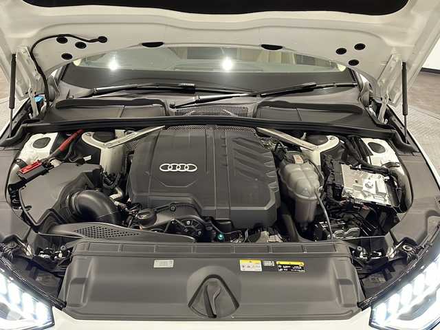 アウディ Ａ４ アバント 45TSFIクワトロアドバンスド 新潟県 2023(令5)年 3.7万km アイビスホワイト ラグジュアリー パッケージ/・パーシャルレザー/・運転席メモリー機能/・エクステリアミラーメモリー機能/・ランバーサポート 4ウェイ（フロント）/・マルチカラーアンビエントライティング/・アーティフィシャルレザー/ （ドアアームレスト/センターコンソール）/・ブラックグラスルックコンソール/コンフォートパッケージ/・マトリクスLEDヘッドライト/・ヘッドライトウォッシャー/・パークアシスト/・サラウンドビューカメラ/・スマートフォンワイヤレスチャージング/ リヤシートUSBチャージング/・マルチカラーアンビエントライティング/MMIナビゲーション【BT/フルセグ】/パドルシフト/シートヒーター（フロント/リヤ）/アクティブレーンアシスト/プレセンスシティ/ホールドアシスト/アダプティブクルーズコントロール/アウディパーキングシステム/ステアリングヒーター/Audi前後ドライブレコーダー/パワーバックドア/ETC2.0/スペアキー